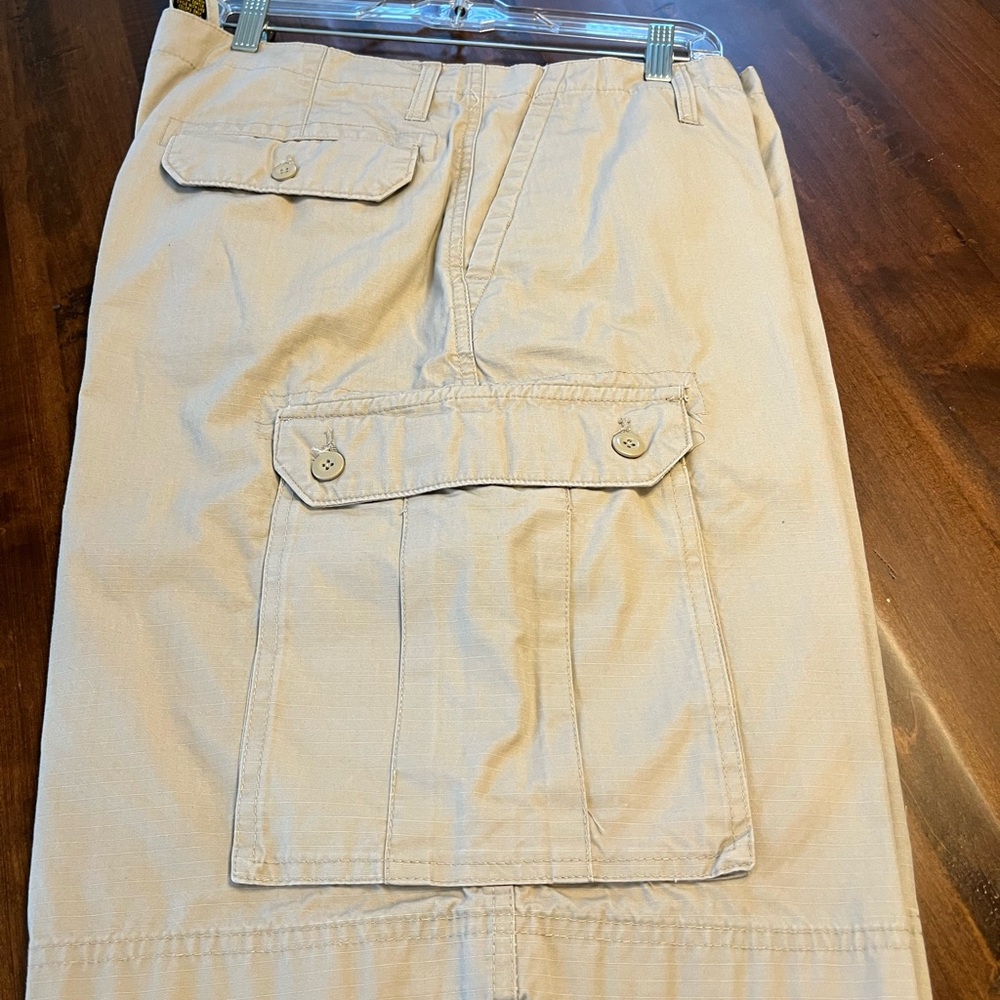 Club Room Cargo Shorts size 36